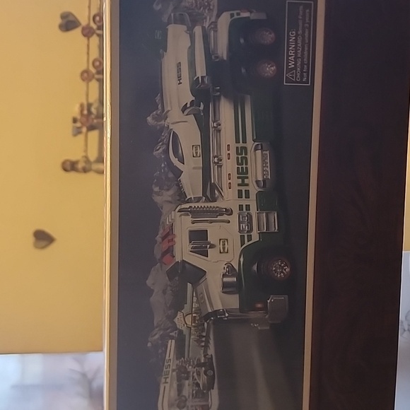 2014 HESS Toy Truck and Space Cruiser with Scout *Limited...